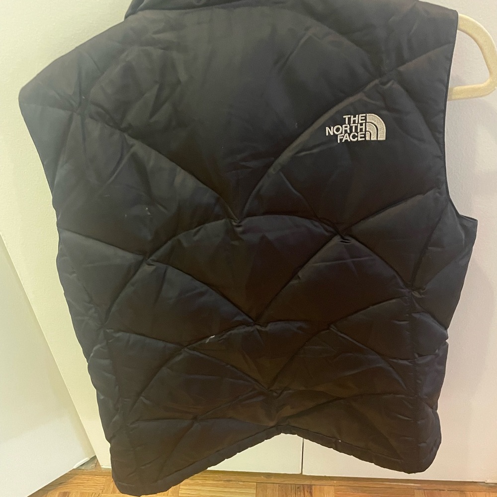The North Face Black Quilted Puffer Vest - Picture 3 of 3